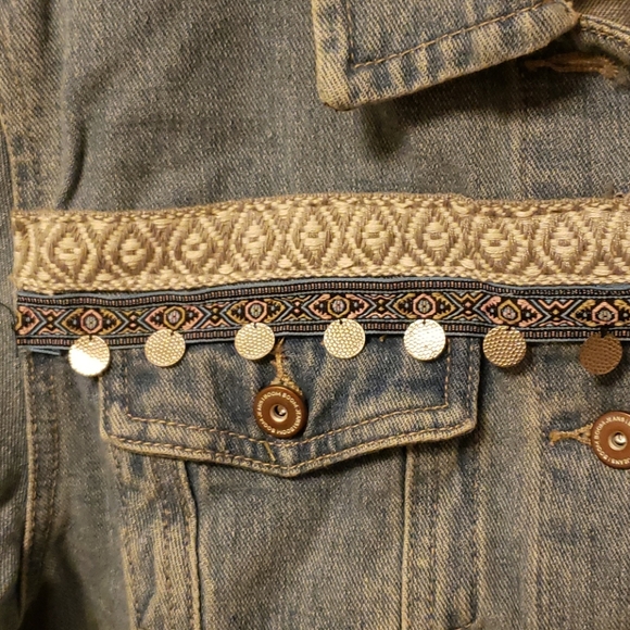 Jean jacket - Picture 2 of 4